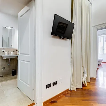 Bdc - Spanish Steps Gold 2bdr Apartament