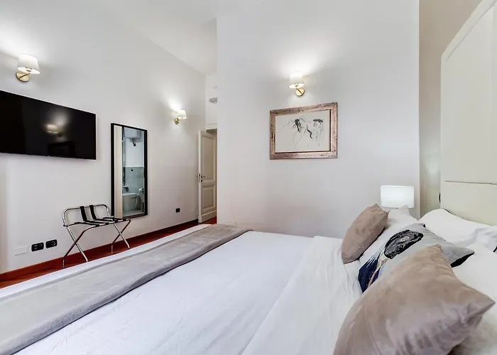 Bdc - Spanish Steps Gold 2bdr Rome