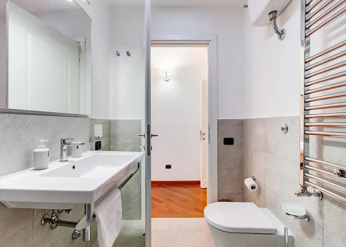 Bdc - Spanish Steps Gold 2bdr