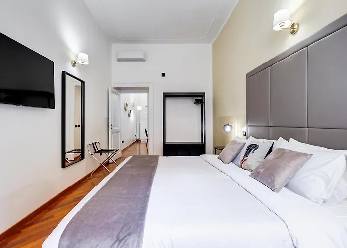 Bdc - Spanish Steps Gold 2bdr