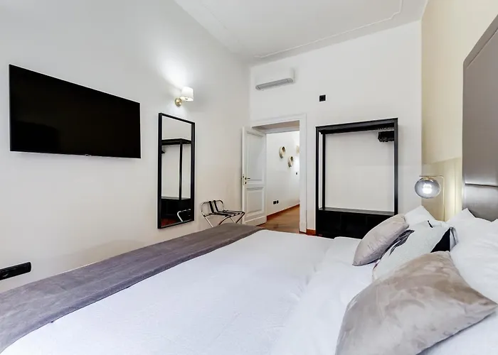 Bdc - Spanish Steps Gold 2bdr Roma